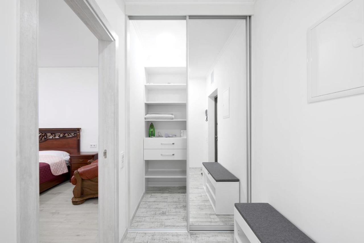 Квартира Для Вас Карла Мікльоша 7 Apartment Lviv Ngoại thất bức ảnh