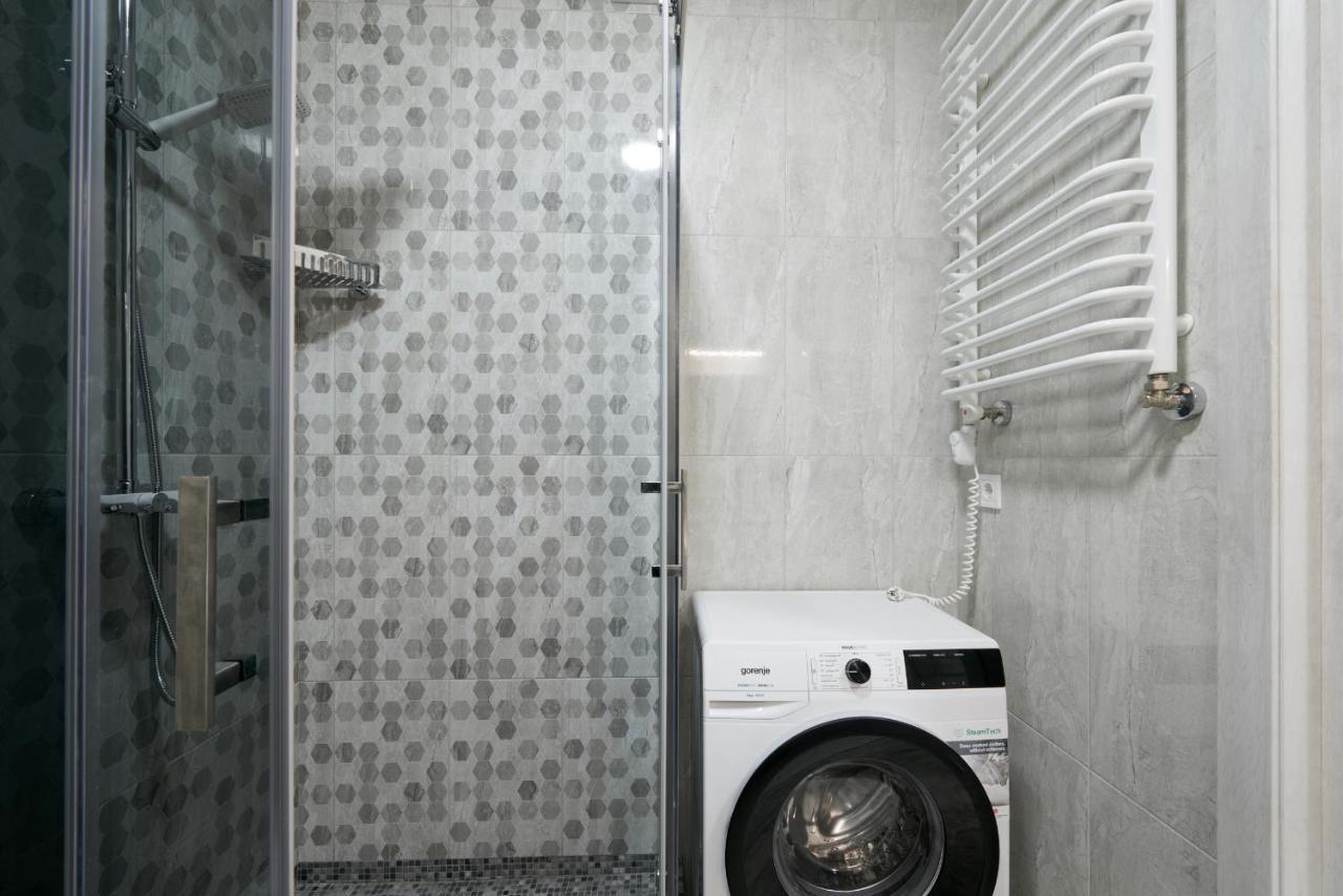 Квартира Для Вас Карла Мікльоша 7 Apartment Lviv Ngoại thất bức ảnh